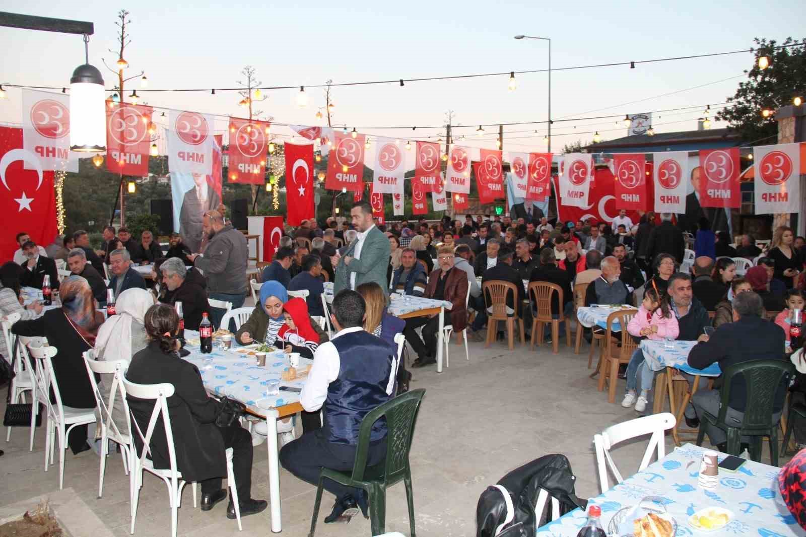 Datça’da MHP’den milletvekili tanıtımı ve iftar yemeği