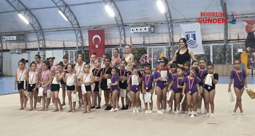 Cimnastikçilerden Unutulmaz Yıl Sonu Gösterisi
