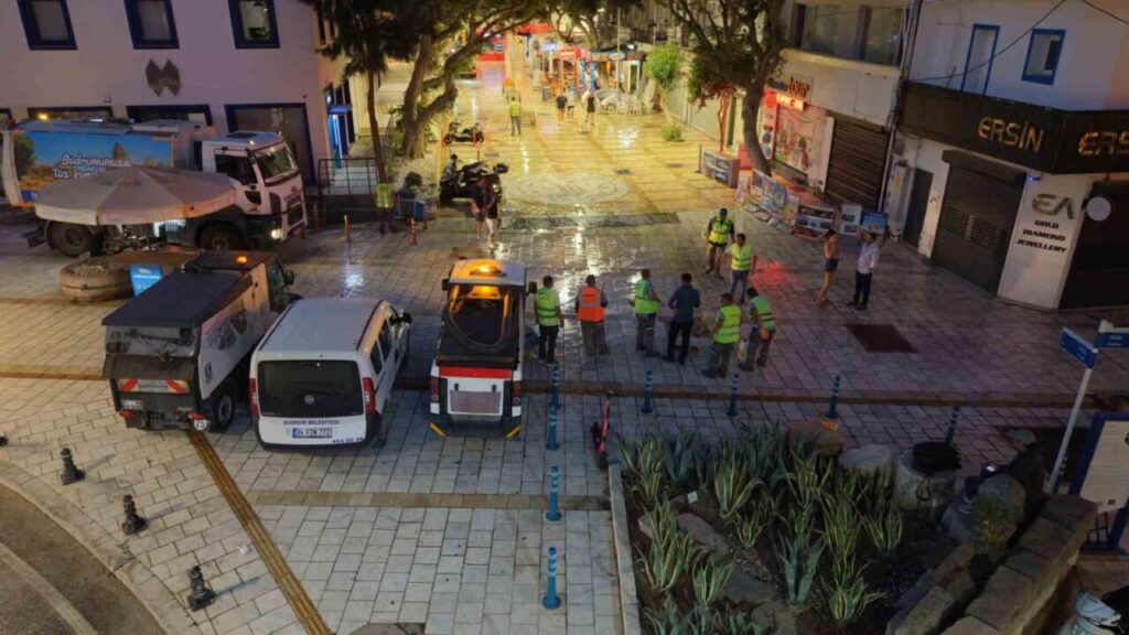 Bodrum Çarşı Mahallesi’nde kapsamlı temizlik