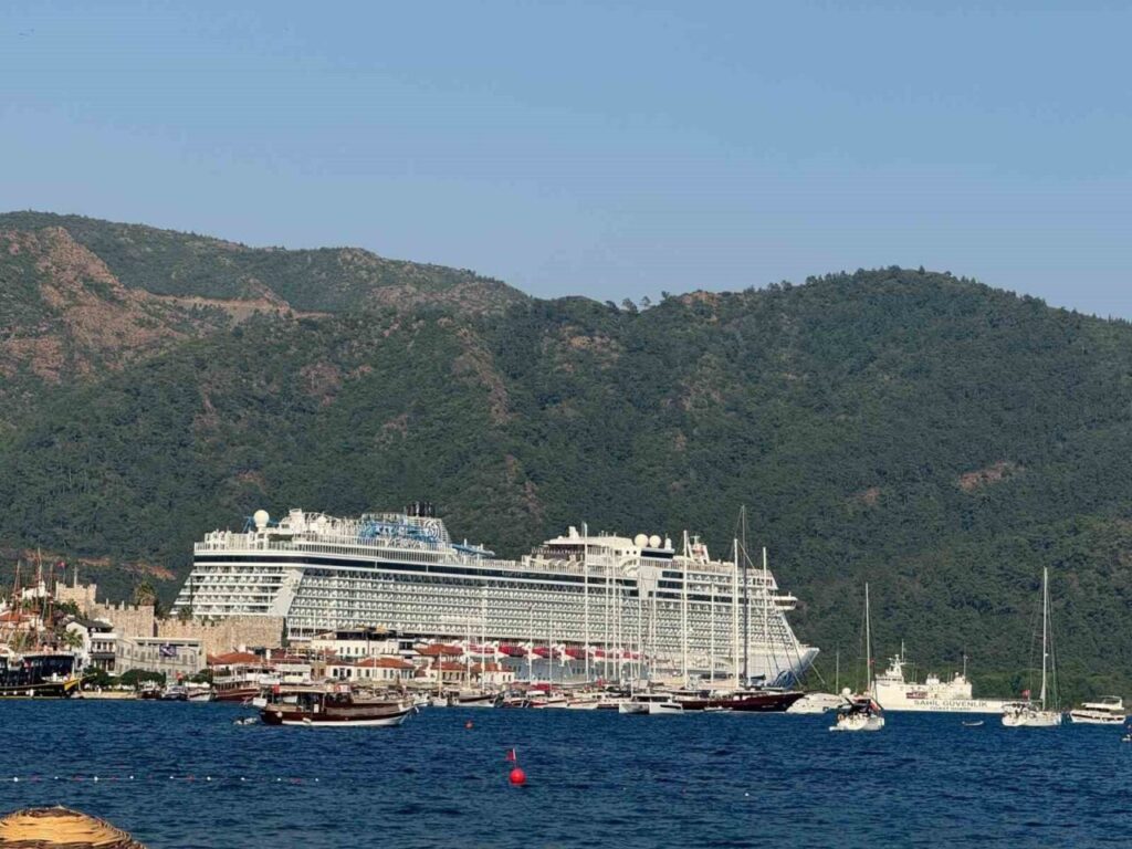 Marmaris’i bir haftada üç kruvaziyer ziyaret edecek