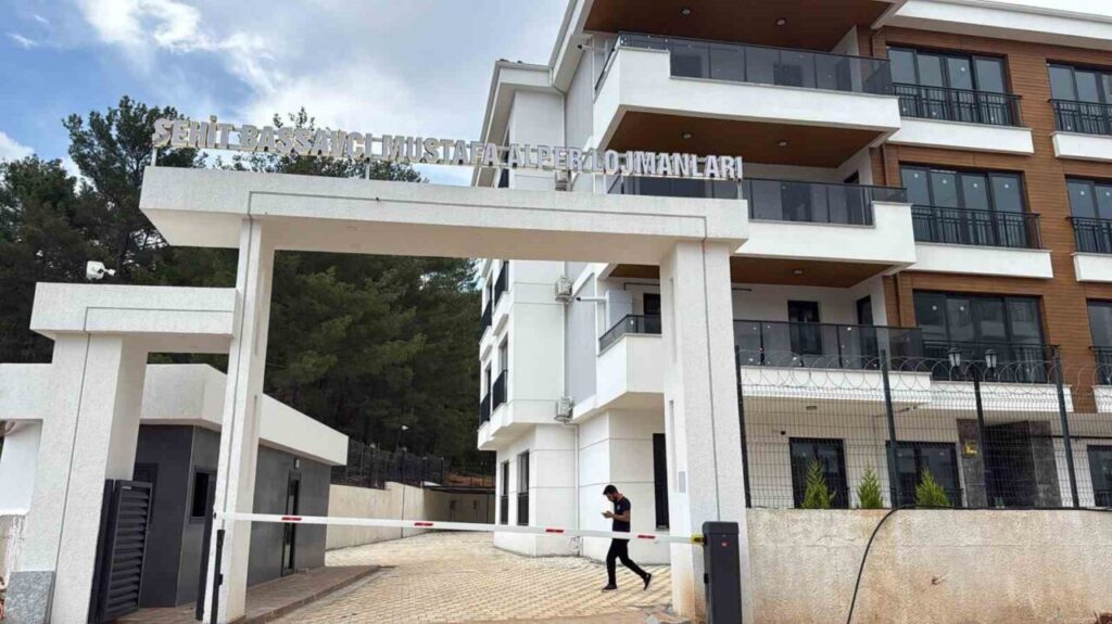 Şehit Başsavcı Mustafa Alper’in İsmi Adliye Lojmanlarında yaşatılacak