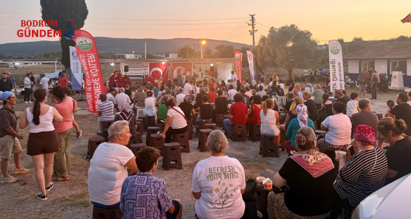 Aşure Lokması Pay Edildi, Ozanlar Dinletisi Düzenlendi