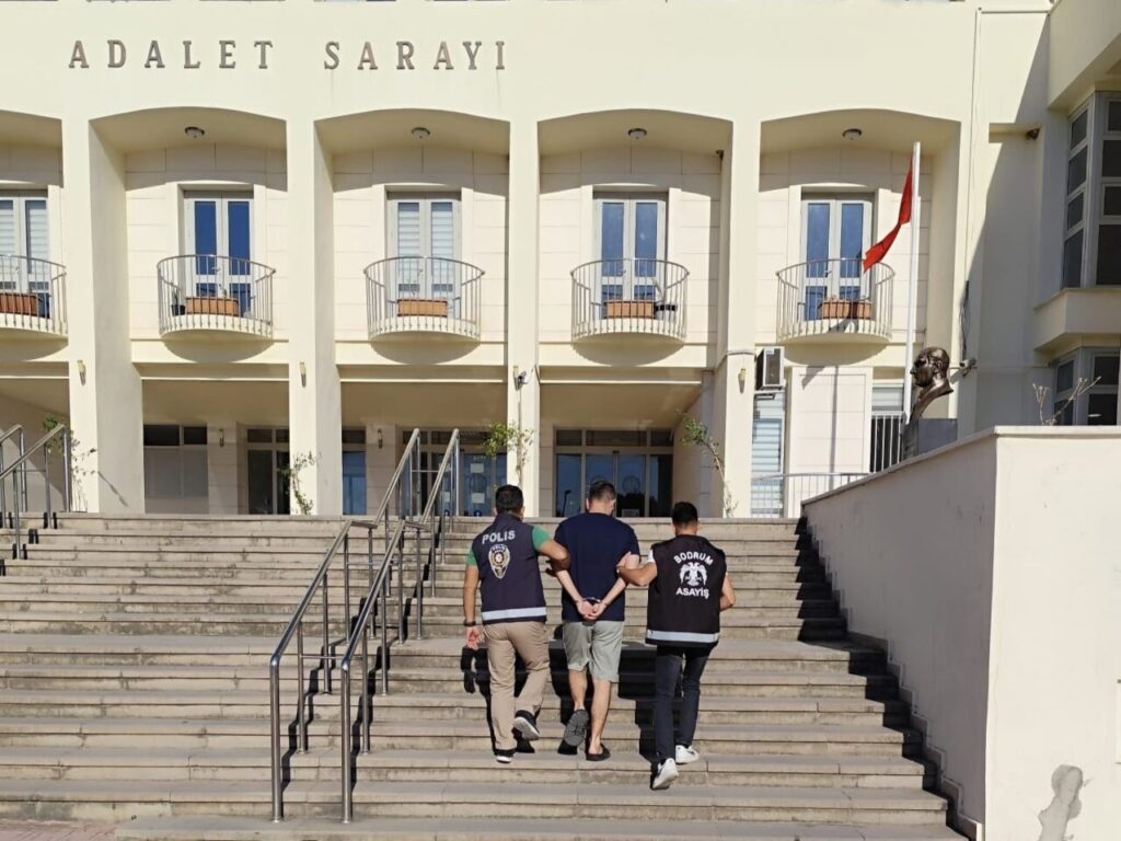 Bodrum’da 44 ayrı suçtan aranan firari yakalandı