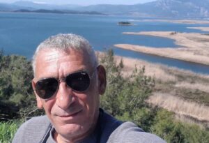 Kalp krizine yenilen öğretmen son yolculuğuna uğurlandı