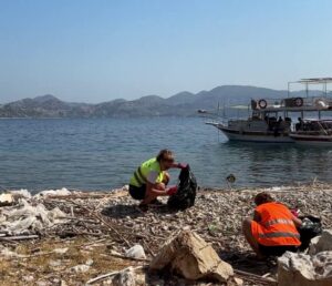 Kıyılarda Mikroplastik Alarmı