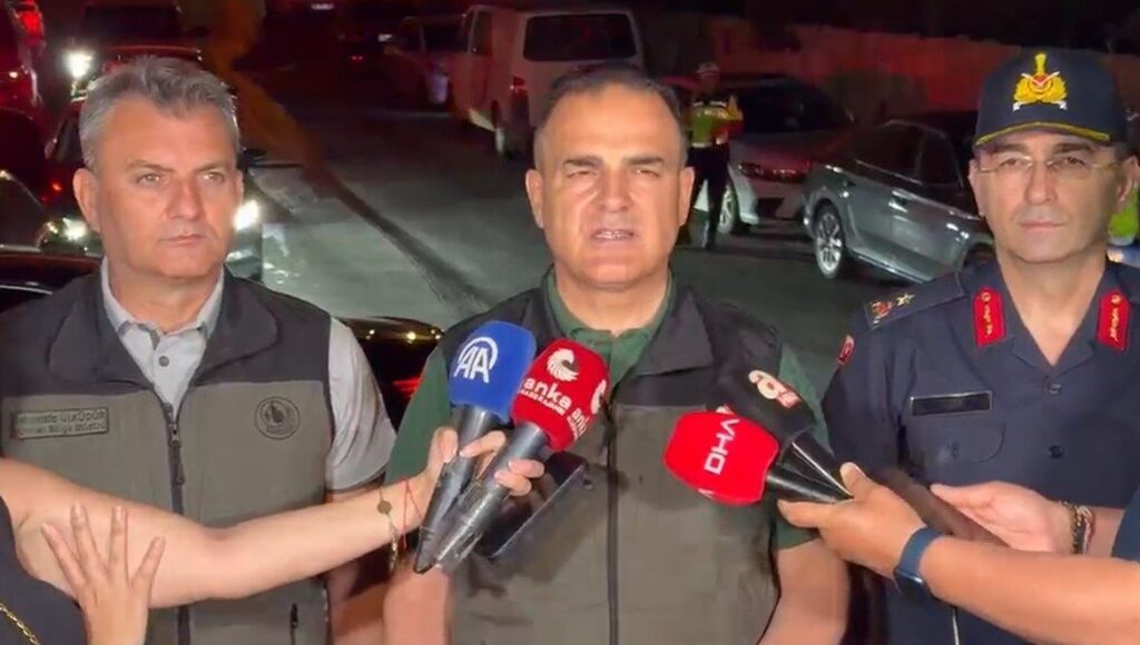 Muğla Valisi Akbıyık: “Bin 120 kişi güvenli bölgelere sevk edildi”