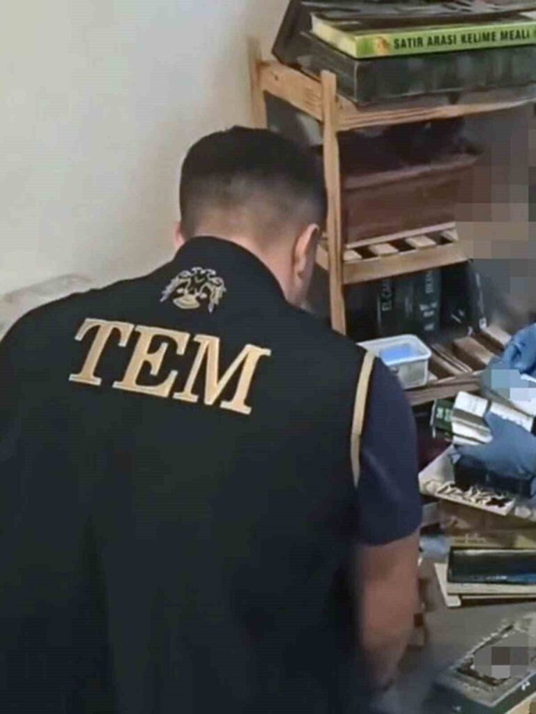 Silahlı terör örgütü üyesi 17 şüpheli yakalandı